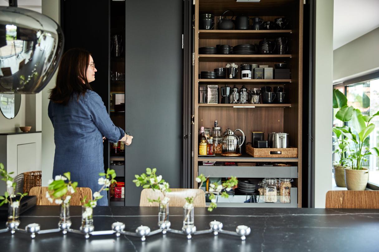 Puustelli Kapellvägen Södertälje kök köksinredning, frukostskåp, pocket door